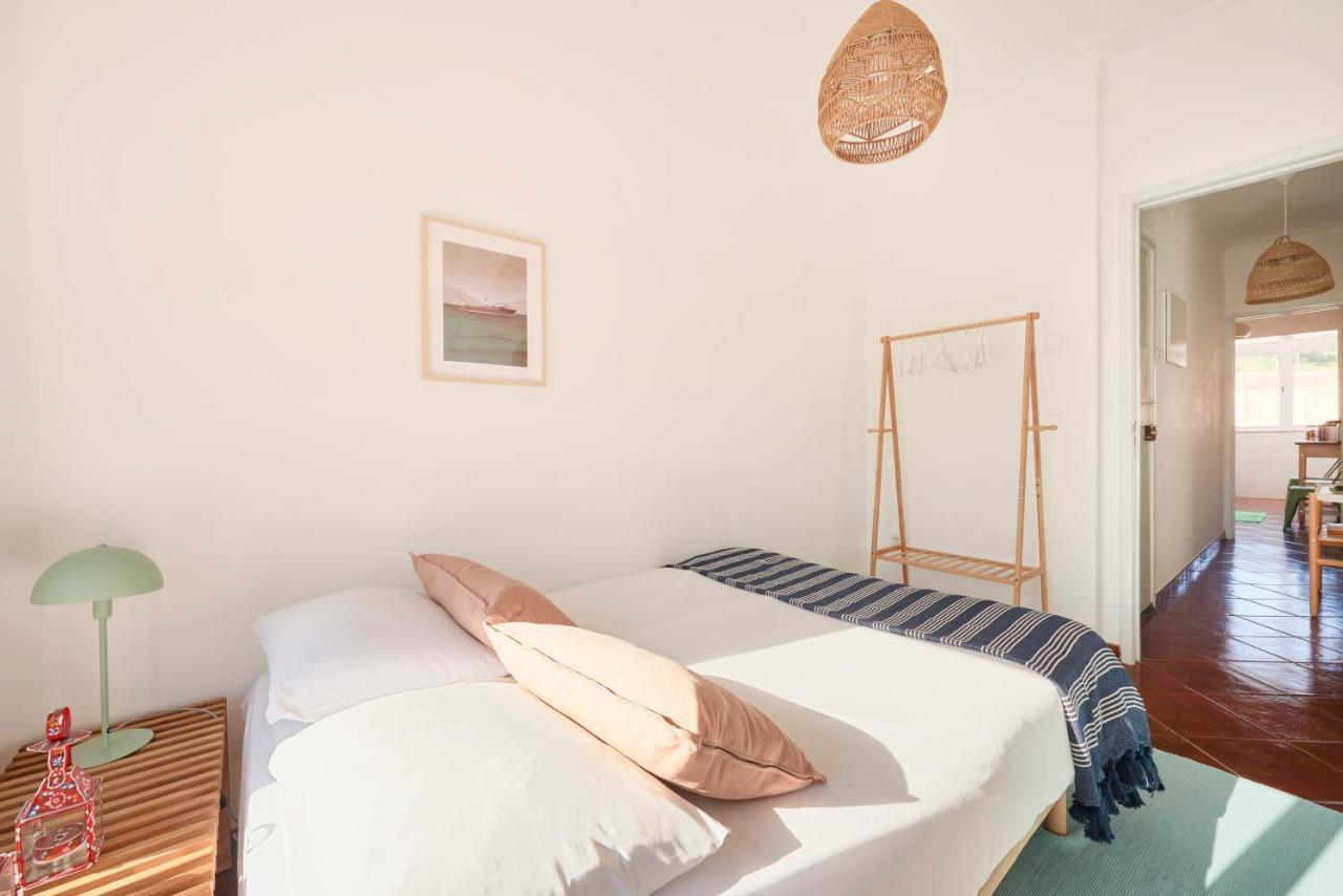 Central & Sunny 2Br Apt Near Beach, By Timecooler Setúbal Kültér fotó