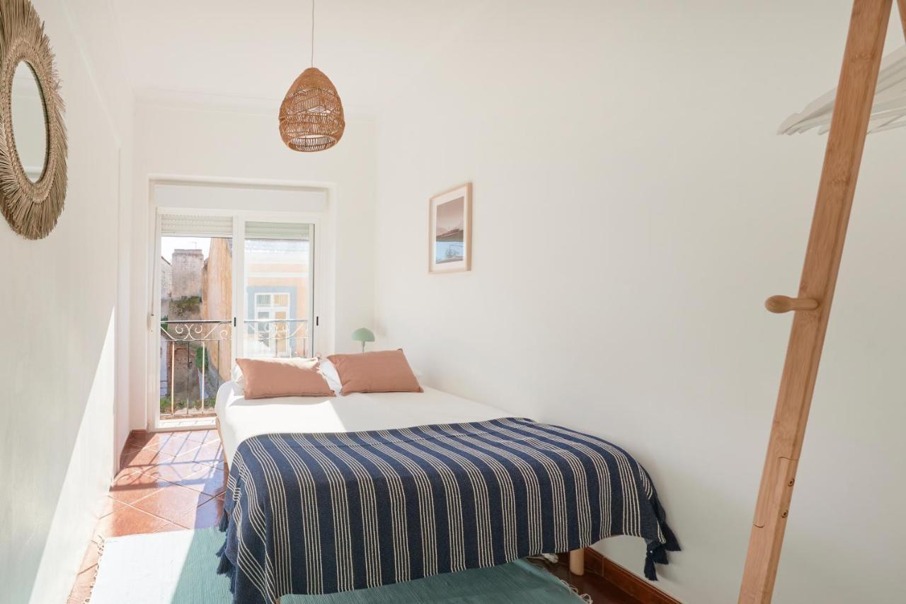 Central & Sunny 2Br Apt Near Beach, By Timecooler Setúbal Kültér fotó