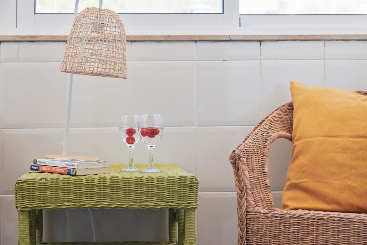 Central & Sunny 2Br Apt Near Beach, By Timecooler Setúbal Kültér fotó