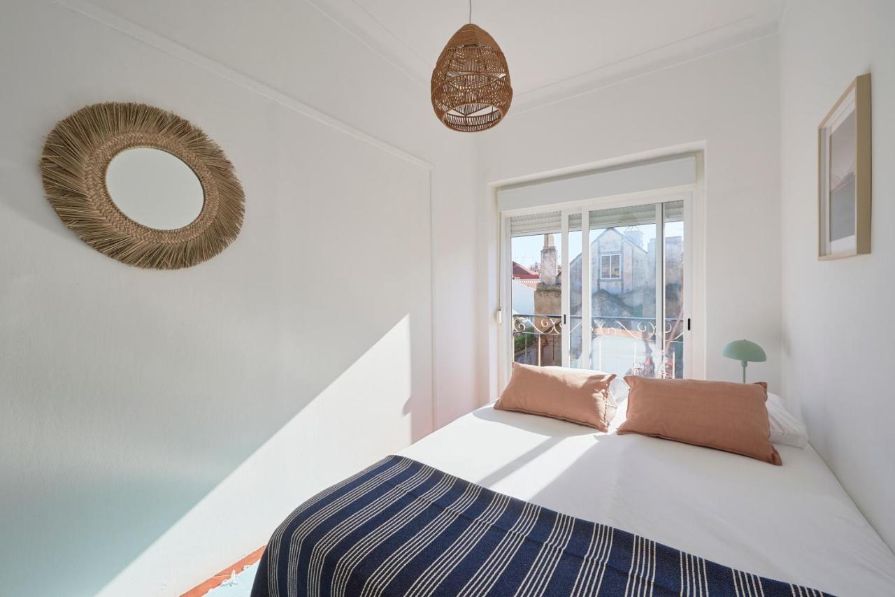 Central & Sunny 2Br Apt Near Beach, By Timecooler Setúbal Kültér fotó