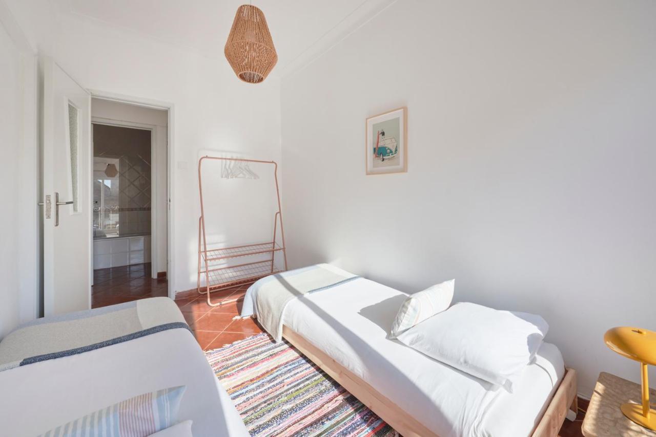 Central & Sunny 2Br Apt Near Beach, By Timecooler Setúbal Kültér fotó