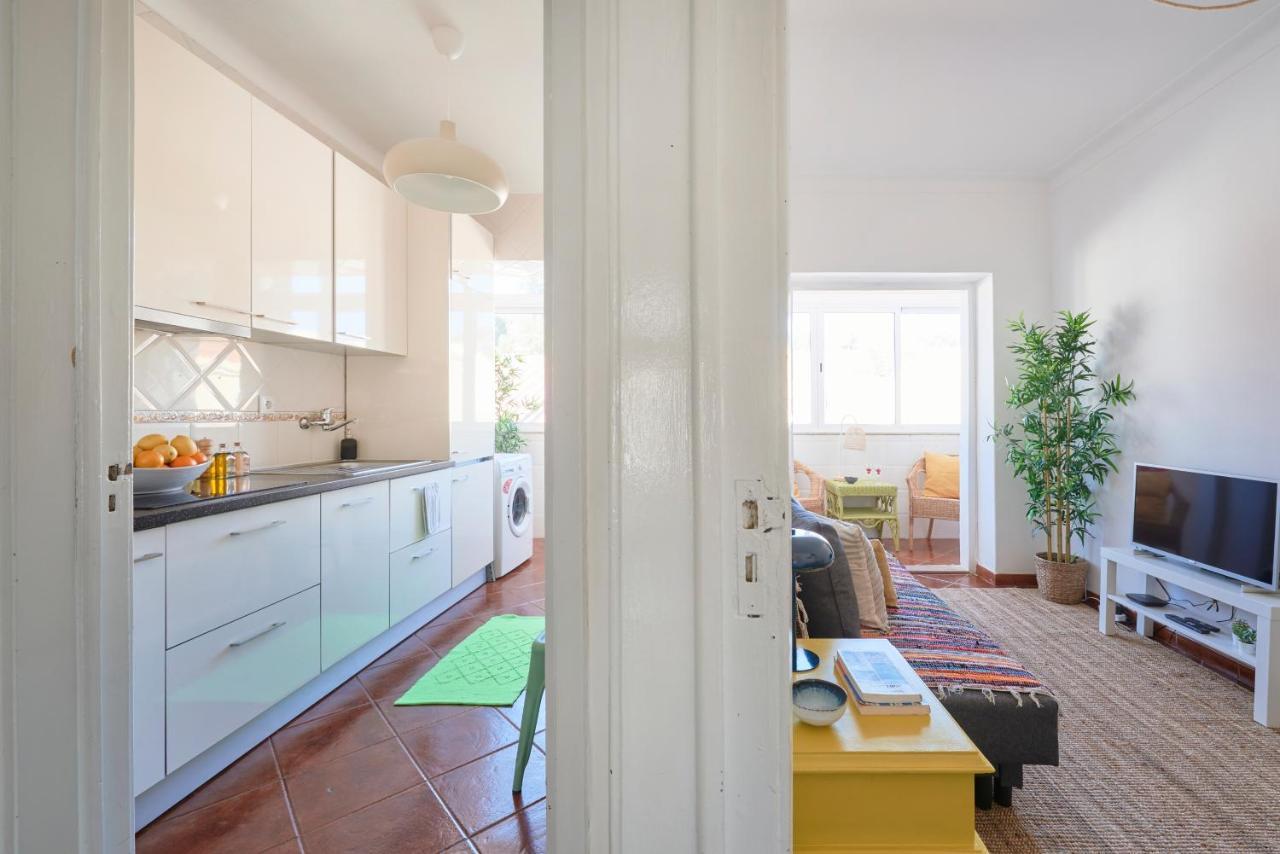 Central & Sunny 2Br Apt Near Beach, By Timecooler Setúbal Kültér fotó