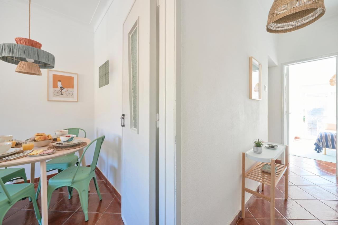 Central & Sunny 2Br Apt Near Beach, By Timecooler Setúbal Kültér fotó