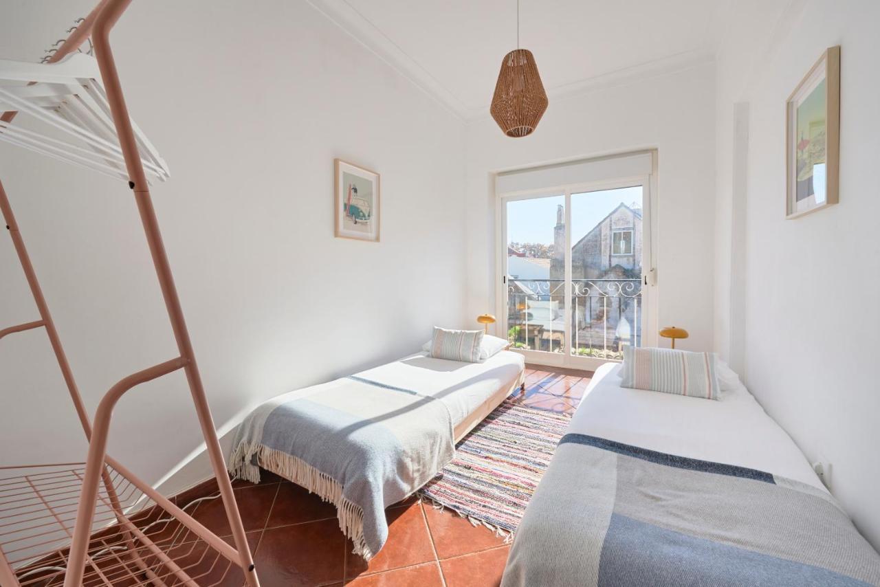 Central & Sunny 2Br Apt Near Beach, By Timecooler Setúbal Kültér fotó