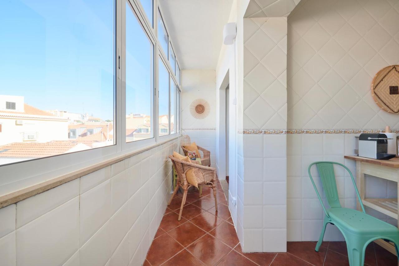 Central & Sunny 2Br Apt Near Beach, By Timecooler Setúbal Kültér fotó